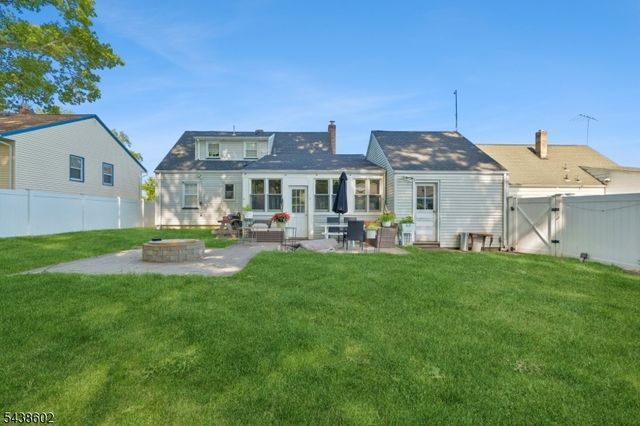 36 Woodside Ave, Hawthorne Boro, NJ 07506