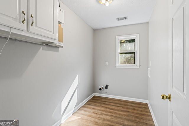 266 Williamsburg Circle, Mcdonough, GA 30253