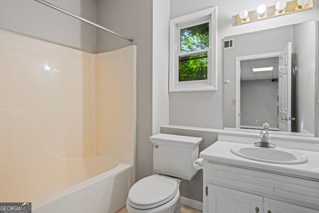 266 Williamsburg Circle, Mcdonough, GA 30253