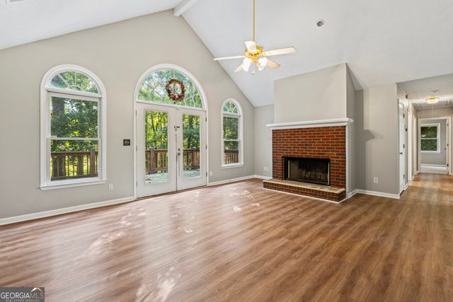 266 Williamsburg Circle, Mcdonough, GA 30253