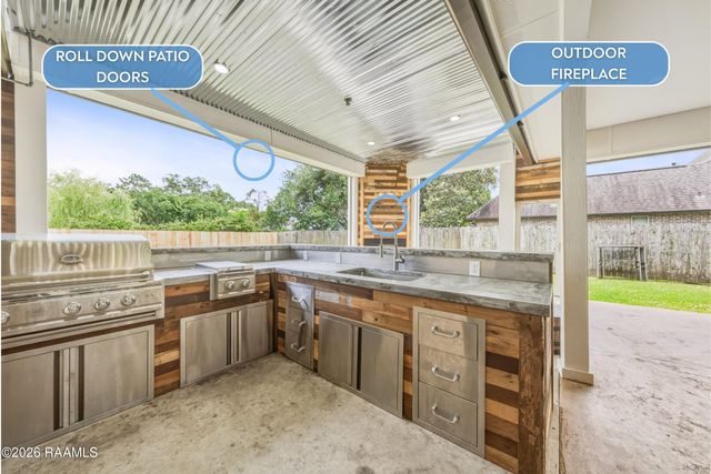 106 Diamond Creek Drive, Broussard, LA 70518