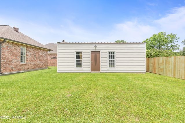 106 Diamond Creek Drive, Broussard, LA 70518