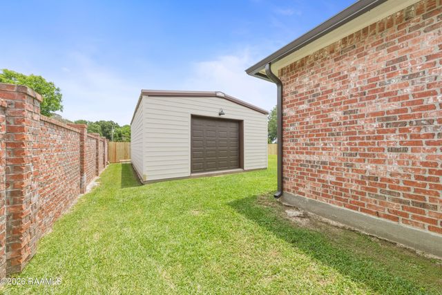 106 Diamond Creek Drive, Broussard, LA 70518