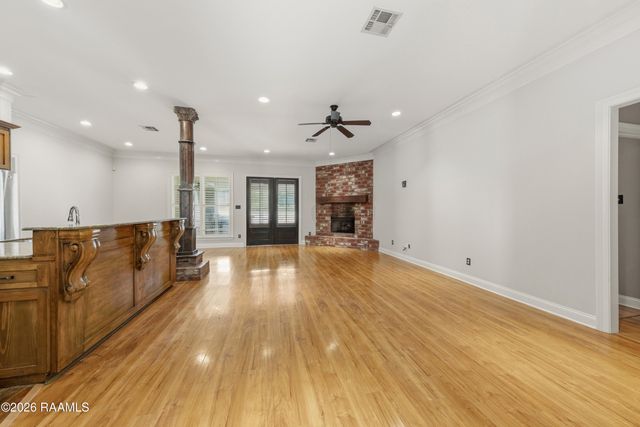 106 Diamond Creek Drive, Broussard, LA 70518