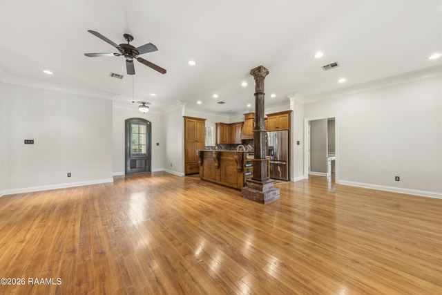 106 Diamond Creek Drive, Broussard, LA 70518