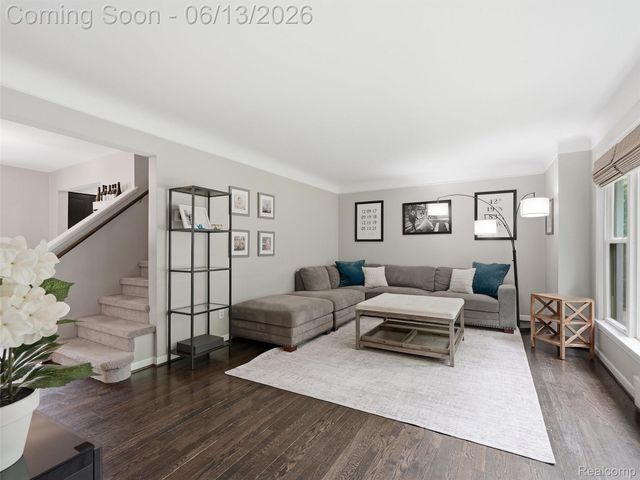 2622 Bembridge Road, Royal Oak, MI 48073