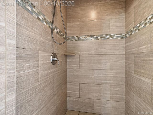 2622 Bembridge Road, Royal Oak, MI 48073