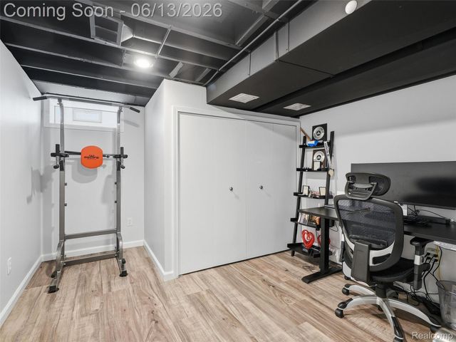 2622 Bembridge Road, Royal Oak, MI 48073