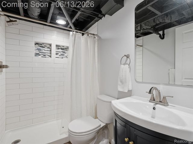 2622 Bembridge Road, Royal Oak, MI 48073