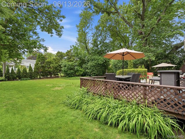 2622 Bembridge Road, Royal Oak, MI 48073