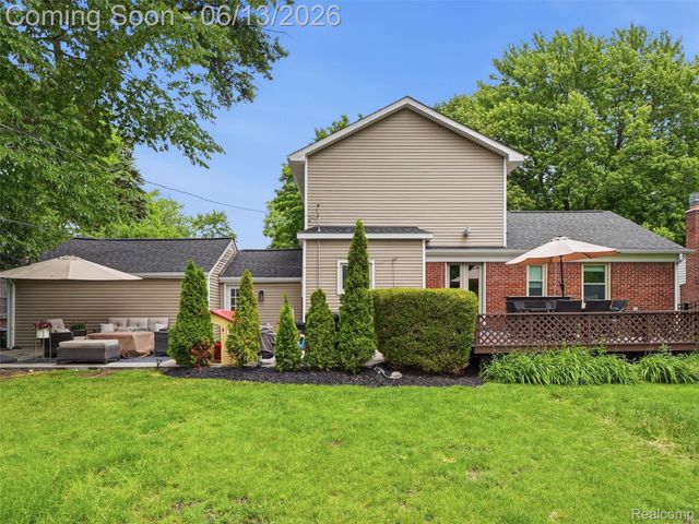 2622 Bembridge Road, Royal Oak, MI 48073