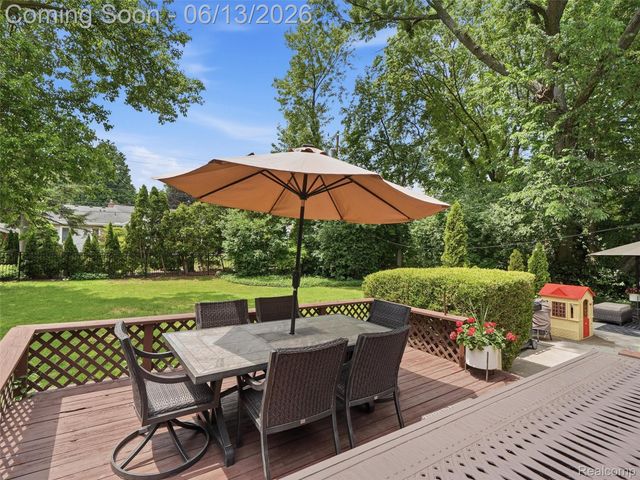 2622 Bembridge Road, Royal Oak, MI 48073