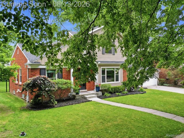 2622 Bembridge Road, Royal Oak, MI 48073
