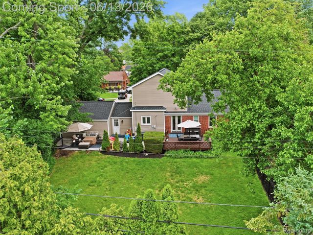2622 Bembridge Road, Royal Oak, MI 48073