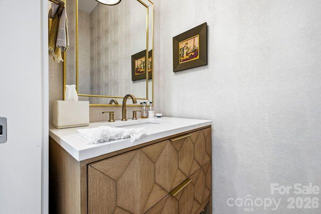 6 River Run 2, Asheville, NC 28804