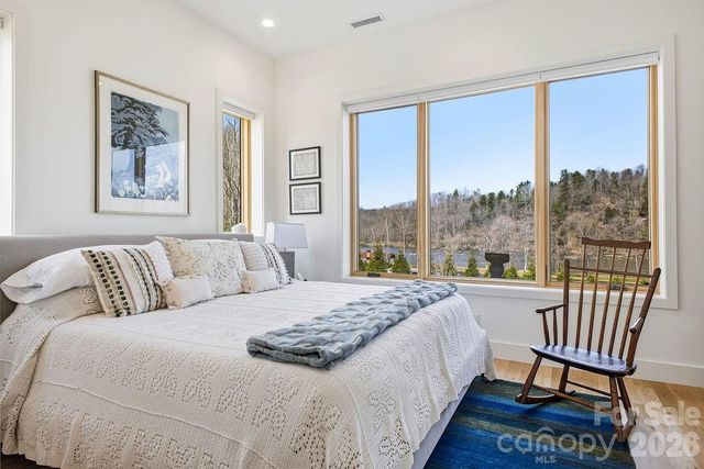 6 River Run 2, Asheville, NC 28804