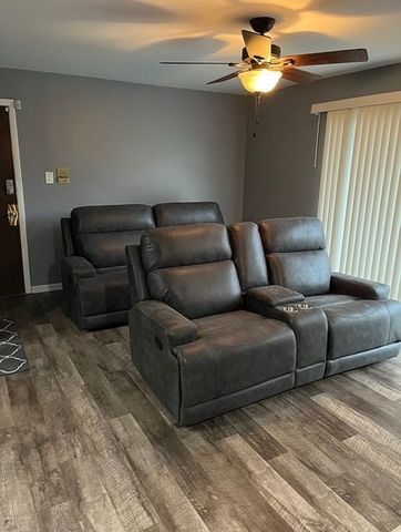17701 Park Boulevard 203, Lansing, IL 60438