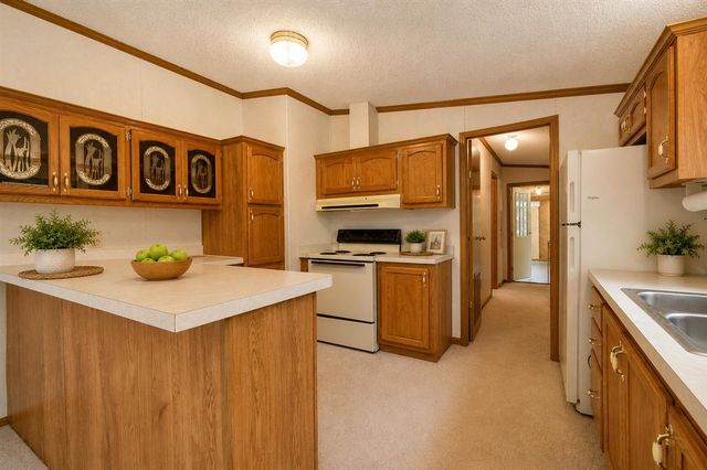 2900 Pointer Drive, Saginaw, MI 48609