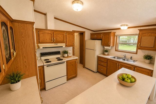 2900 Pointer Drive, Saginaw, MI 48609
