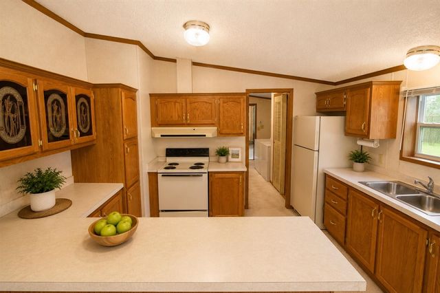 2900 Pointer Drive, Saginaw, MI 48609