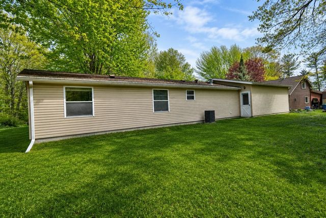 2900 Pointer Drive, Saginaw, MI 48609