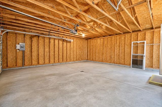 2900 Pointer Drive, Saginaw, MI 48609