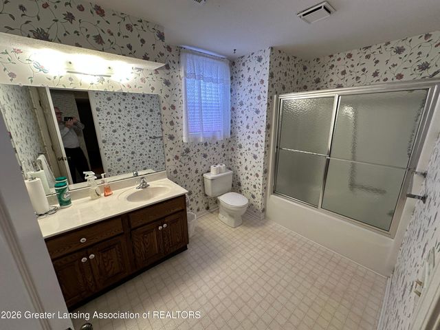 5101 Aspen Drive, Lansing, MI 48917