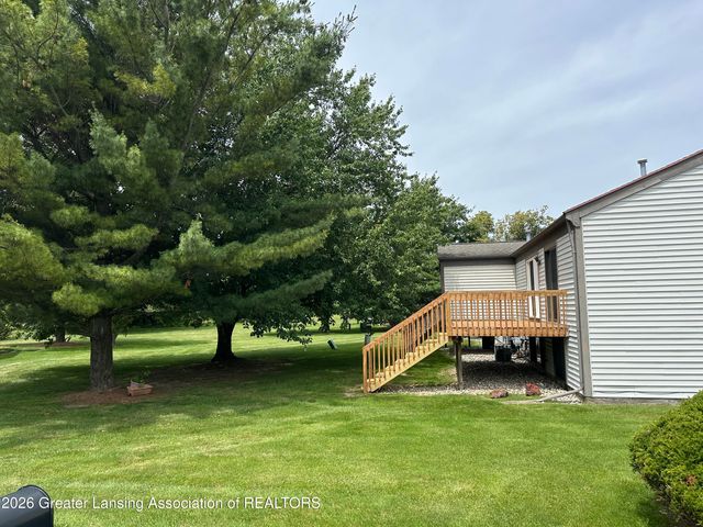 5101 Aspen Drive, Lansing, MI 48917