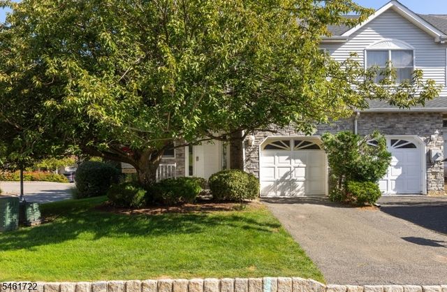 5 Wiley Ct, Parsippany-troy Hills Twp., NJ 07950