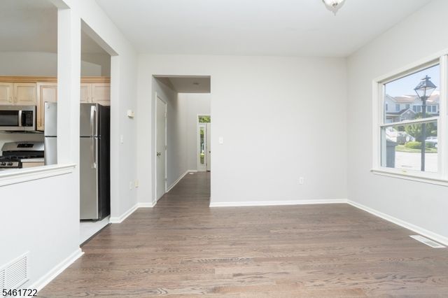 5 Wiley Ct, Parsippany-troy Hills Twp., NJ 07950