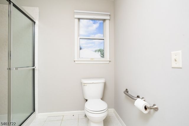 5 Wiley Ct, Parsippany-troy Hills Twp., NJ 07950