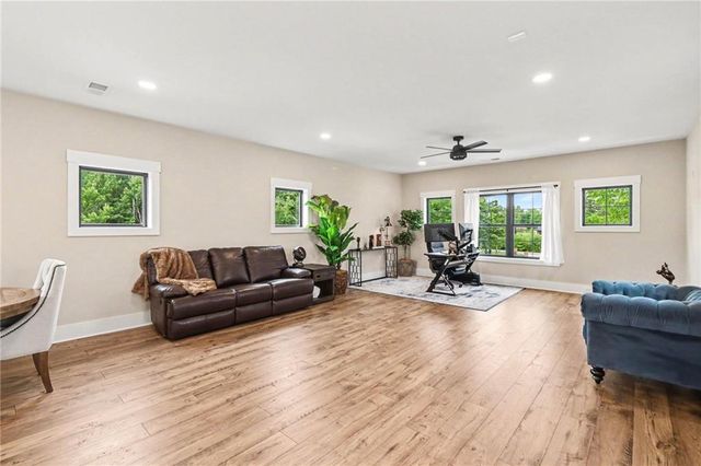 1910 Carlan Road, Jasper, GA 30143
