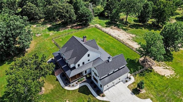 1910 Carlan Road, Jasper, GA 30143