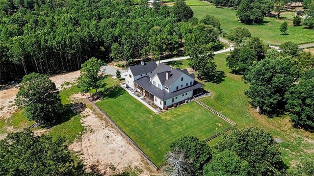 1910 Carlan Road, Jasper, GA 30143