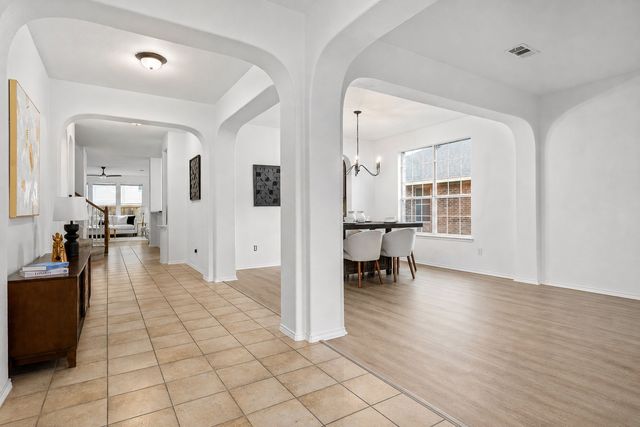 4204 Bridgestone Drive, Fort Worth, TX 76123