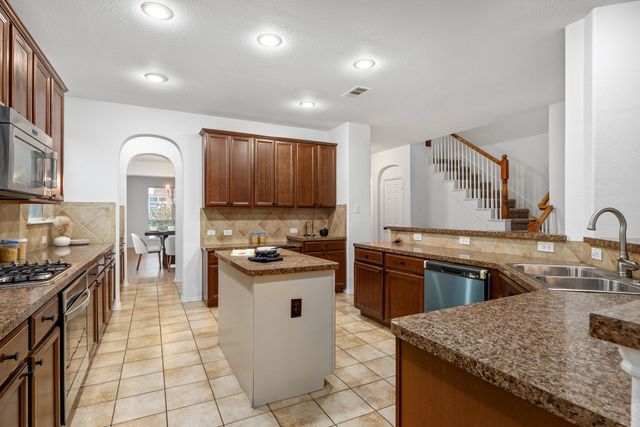 4204 Bridgestone Drive, Fort Worth, TX 76123