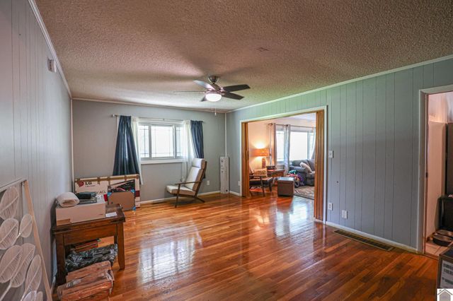 1450 HC Mathis Dr, Paducah, KY 42001