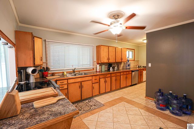 1450 HC Mathis Dr, Paducah, KY 42001