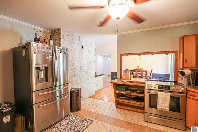 1450 HC Mathis Dr, Paducah, KY 42001