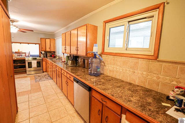 1450 HC Mathis Dr, Paducah, KY 42001