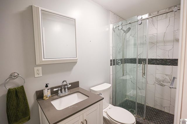 1450 HC Mathis Dr, Paducah, KY 42001