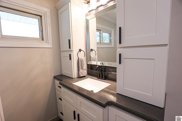 1450 HC Mathis Dr, Paducah, KY 42001