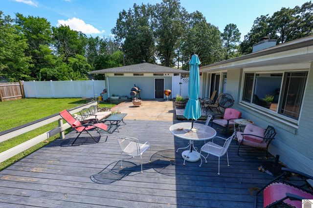 1450 HC Mathis Dr, Paducah, KY 42001