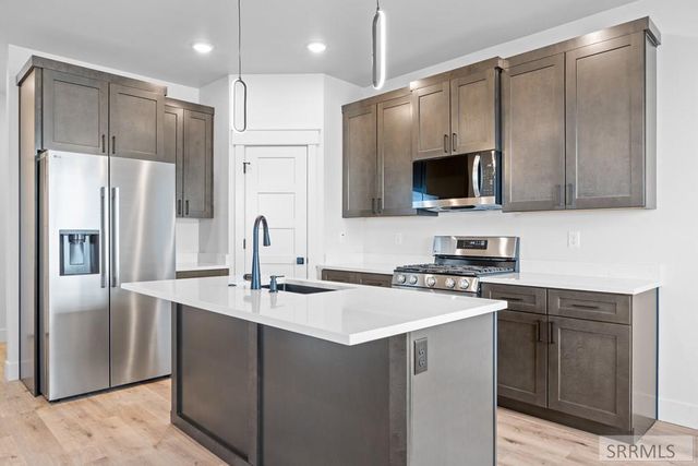 749 Curlew Drive, Ammon, ID 83401