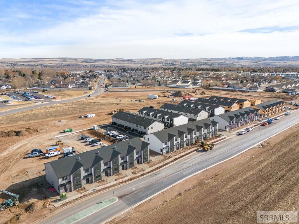 Image 37 of property listing at 749 Curlew Drive, Ammon, ID 83401