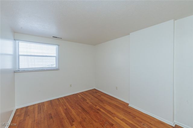 6490 State Road A2, Parma, OH 44134