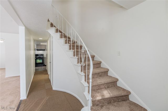 6490 State Road A2, Parma, OH 44134