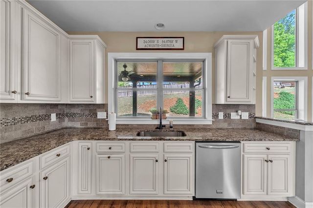 228 Talking Leaves Court, Acworth, GA 30101