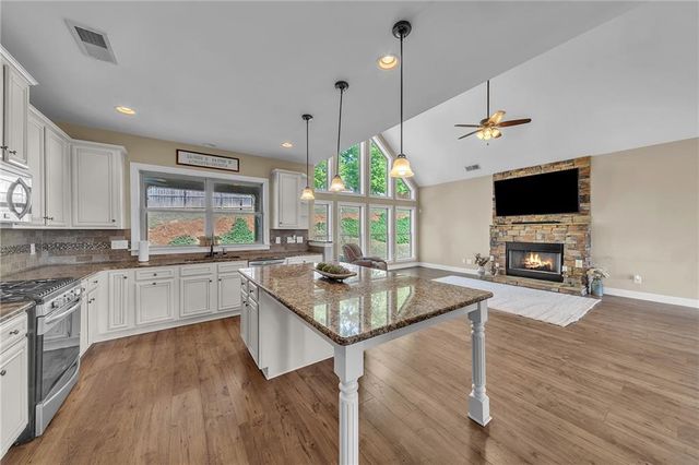 228 Talking Leaves Court, Acworth, GA 30101