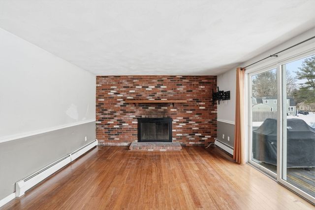 8 Agawam Ct, Seekonk, MA 02771